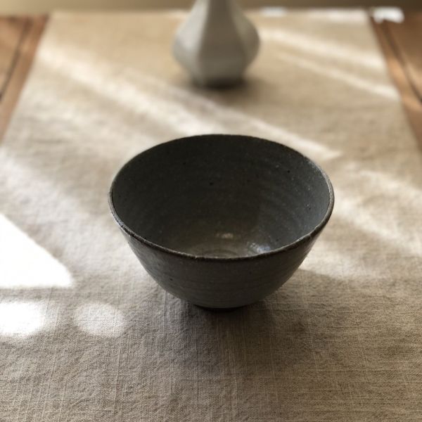 藍灰刷紋茶碗 藍灰釉, 刷紋, 民藝系, 日本茶碗, 手作茶碗, 自然釉, 茶道具, 茶碗收藏, 一番茶棧