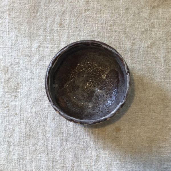 《龜甲融雪》｜龍山作・多層掛釉志野碗 志野, 美濃燒, 龍山, 志野茶碗, 火雪之碗, 柴燒, 手作茶碗, 日本茶道具, 茶碗收藏, 一番茶棧