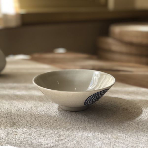 清水燒_三色渦紋茶碗 清水燒, 京燒, 三色渦紋, 信翠七兵衛, 日本茶碗, 手作茶碗, 茶道具, 茶碗收藏, 一番茶棧