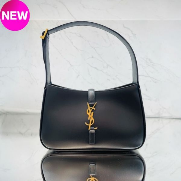 Saint Lauent 657228 LE 5 À 7 光滑皮革流浪包  黑色 Saint Laurent LE 5 A 7 流浪包, YSL 光滑皮革包, 黑色小牛皮 Hobo 包, 青銅色金屬硬件, YSL Monogram Hobo 包, 可調肩帶包, 奢華黑色 Hobo 包