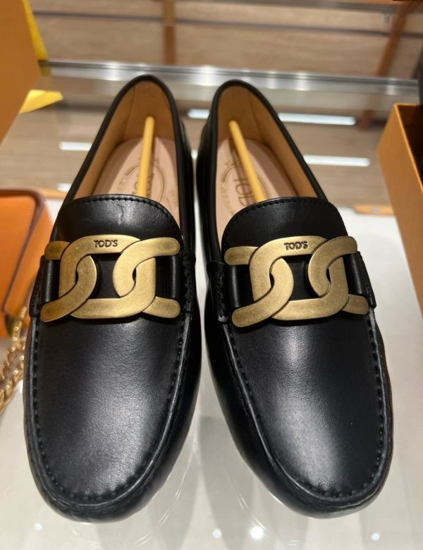 Tod's Tods 女款 Kate 平底豆豆樂福鞋    黑色    IT 35/35.5/36/36.5/37/37.5/38/385 Tod's Tods 女款 Kate 平底豆豆樂福鞋    黑色    IT 35/35.5/36/36.5/37/37.5/38/385