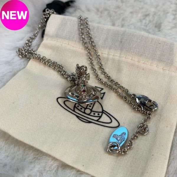 Vivienne Westwood  New Petite Orb 釷星立體項鍊 銀色/紅.綠.白 Vivienne Westwood, 黃銅, New Petite Orb Pendant, 項鍊, 時尚飾品, 奢華設計, 高端項鍊, 銀色鍍層, 水晶土星環, 輕量設計