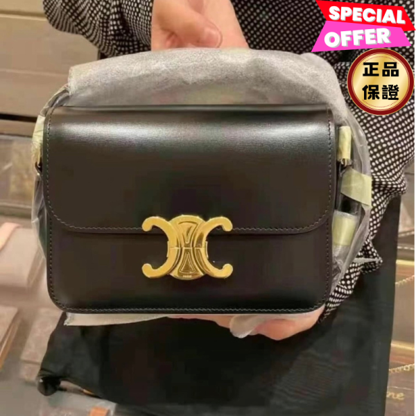 Celine 187363 亮面小牛皮中型 Triomphe 凱旋門包  黑色 Celine凱旋門包, Triomphe亮面小牛皮包, 黑色中型包, 義大利製精品包, 女士時尚肩背包, Celine經典扣環包, 高端精品包推薦
