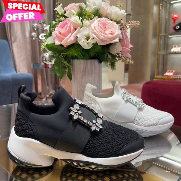 Roger Vivier Viv Run 水晶鑽方釦運動鞋   黑色/增高7.5公分    EU 35/35.5/36/36.5/37/37.5/38 Roger Vivier、Viv Run、水晶運動鞋、增高運動鞋、方釦運動鞋、精品運動鞋、黑色運動鞋、設計師運動鞋、精品鞋款、精品鞋推薦、運動鞋推薦、時尚運動鞋推薦、精品鞋評價、精品鞋價格、平行輸入、精品平行輸入、100%真品、專櫃真品保證、精品折扣、優惠精品價格、限時優惠、快速配送、台灣精品代購、精品鞋哪裡買、精品鞋專櫃價格