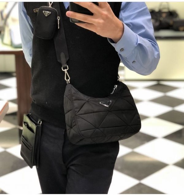 Prada 1BC151 倒三角標尼龍三角縫紋三合一掛肩袋  黑色 Bottega Veneta