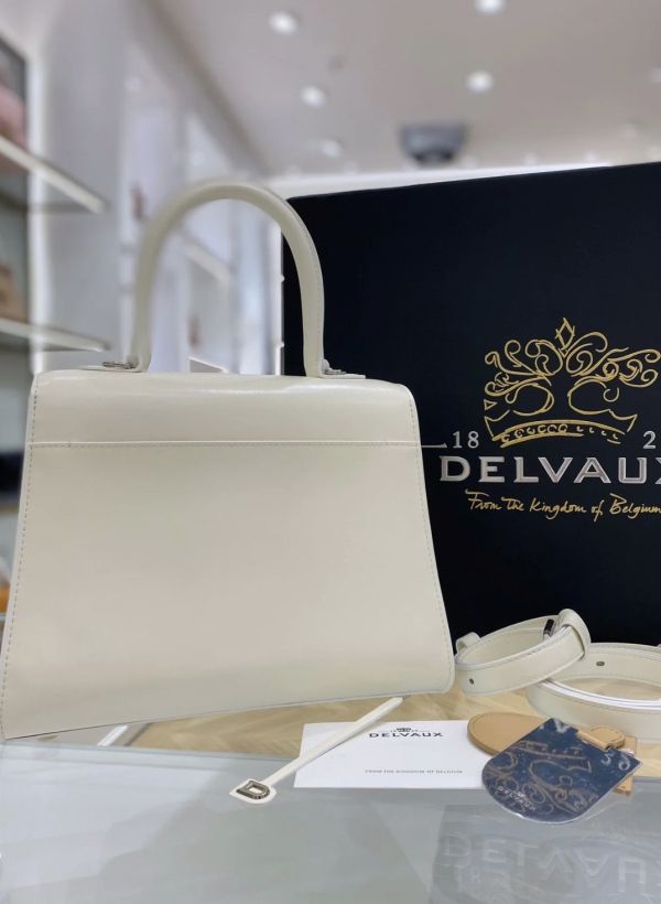 Delvaux Box 小牛皮 Brillant PM 包    白色白釦 Delvaux Box 小牛皮 Brillant PM 包    白色白釦