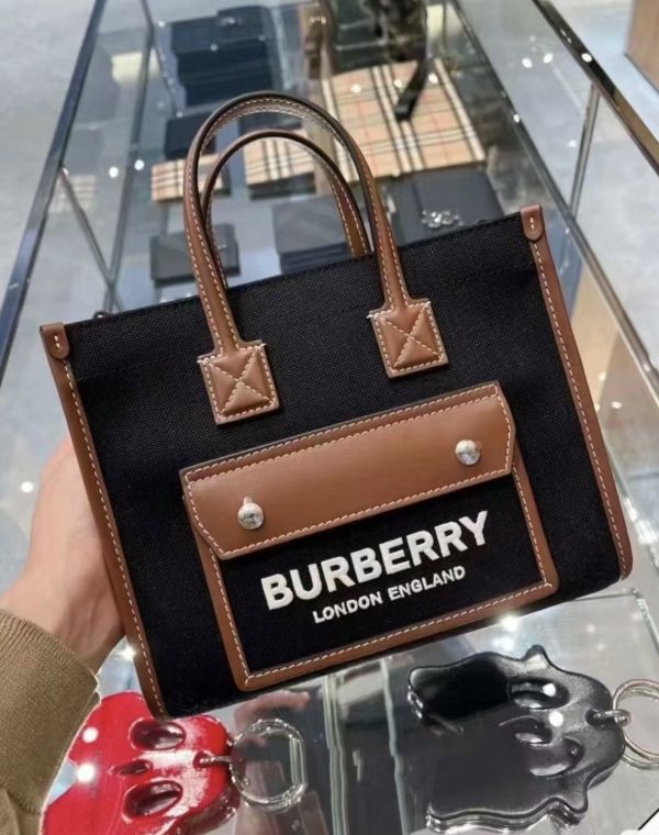 Burberry 80557491 Freya 迷你雙色帆布拚皮芙蕾雅包    付長肩帶 黑色 