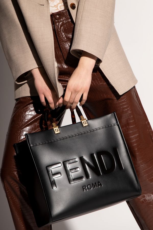 Fendi 8BH386 中款小牛皮 Sunshine 包    黑色/附肩帶 Fendi 8BH386 中款小牛皮 Sunshine 包
黑色/附肩帶