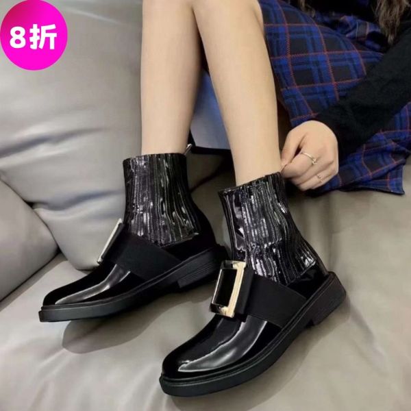 Roger Vivier 女款 Viv Rangers 方釦切爾西漆皮踝靴  黑色  IT 35/36/36.5 Roger Vivier、Viv Rangers、切爾西踝靴、漆皮靴、方釦靴、黑色踝靴、精品靴款、精品鞋推薦、踝靴推薦、實用靴款推薦、精品靴評價、精品靴價格、平行輸入、精品平行輸入、100%真品、專櫃真品保證、精品折扣、優惠精品價格、限時優惠、快速配送、台灣精品代購、精品靴哪裡買、精品靴專櫃價格