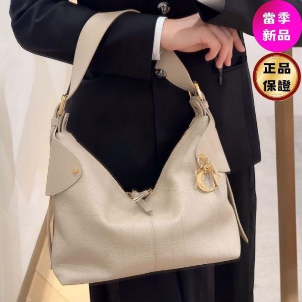 Diorr  中款大籐格紋粒面小牛皮 Voyage 包  淡米色 Dior,Voyage中型包,Macrocannage,粒面小牛皮,Dior手提包