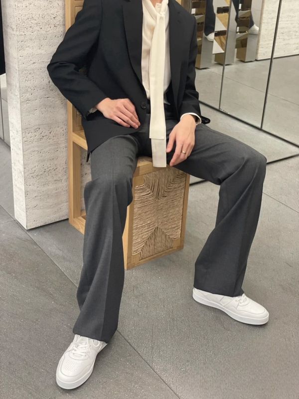 Celine 男款小牛皮CT-04 Tranier 低筒繫帶運動鞋    白色    IT 39/40/41/42 Celine 男款小牛皮CT-04 Tranier 低筒繫帶運動鞋    白色    IT 39/40/41/42