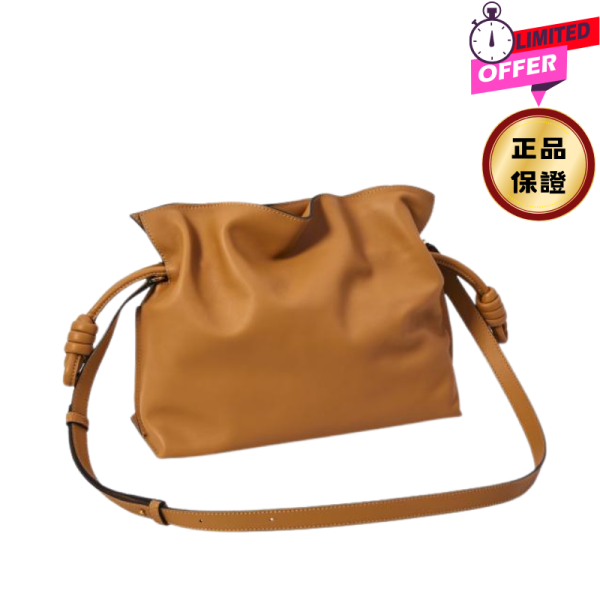 Loewe 柔軟納帕小羊皮中款 Flamenco 包     暖沙色 Loewe Flamenco 中型束口包 溫暖沙漠色納帕皮包 西班牙製高端包 Loewe經典繩結包 Loewe多功能包 奢華日常包款