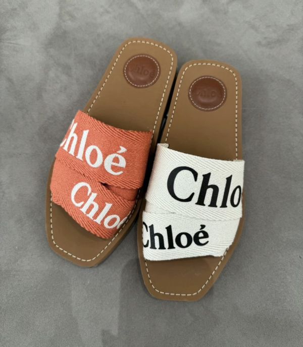 Chloe 女款 Woody Logo 拖鞋     茶色和橙色    IT 35/36/37/38/39/40 Chloe 女款 Woody Logo 拖鞋     茶色和橙色    IT 35/36/37/38/39/40