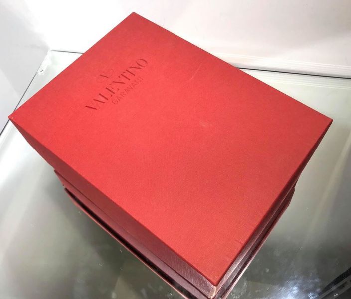 Valentino Rockstud 貂毛皮草裝飾鉚釘白球鞋 IT38 酒紅色 
