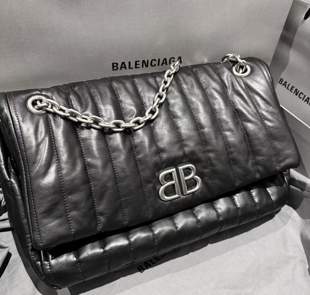 Balenciaga 765945 中款 Monaco 小牛皮絎縫鏈條包    黑色 