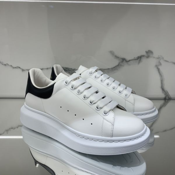 Alexander McQueen Oversized 男款厚底球鞋  黑色皮革尾/白色     IT 40 YSL COLLEGE學院包