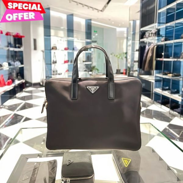 Prada 2VE368 尼龍及Saffiano 皮革公事包 附肩帶  黑色 Prada男款公事包, Saffiano皮革公事包, 尼龍公事包, Prada黑色公事包, 商務皮革包, Prada iPad隔層包, 多功能公事包