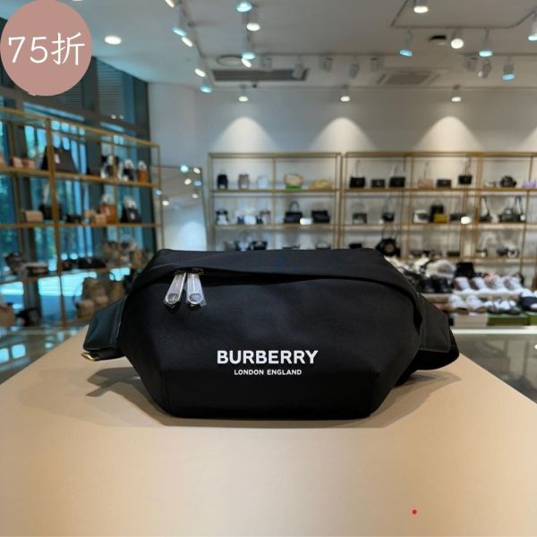Burberry 80490951 黑色 Sonny 科技尼龍腰包/胸前包 Burberry Sonny 腰包, 黑色再生尼龍包, Burberry環保時尚, 多功能斜背包, 義大利製腰包, Burberry百搭包款, 永續尼龍腰包, Burberry立體Logo腰包
