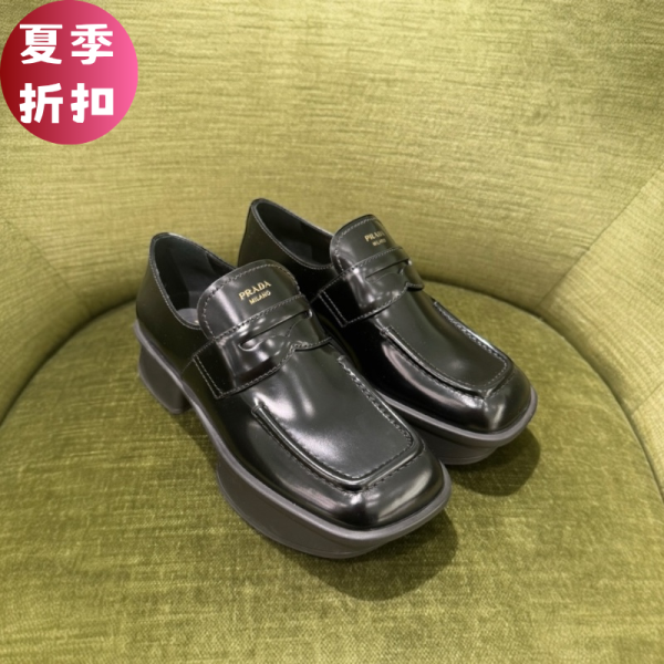 Prada 1D985N 女款 Equal 專利牛皮樂福鞋 黑色 EU37/38/38.5/40 Prada 樂福鞋, 專利牛皮鞋, 黑色時尚, 厚底設計, 義大利手工