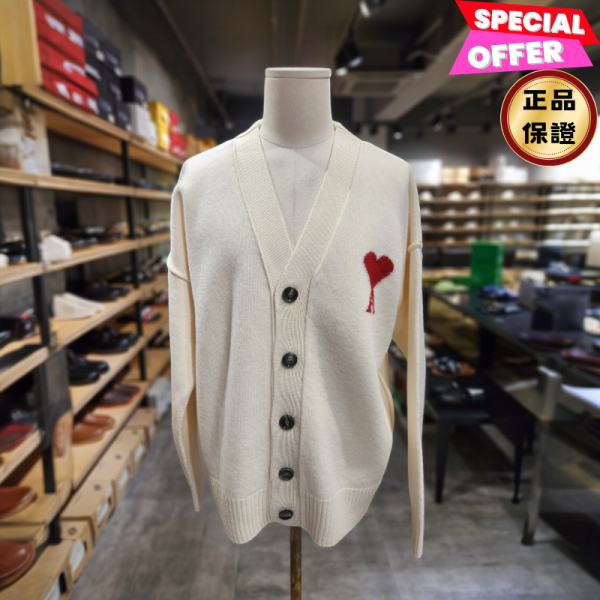 AMI Paris White Wool Ami De Coeur Cardigan 羊毛開襟衫  XS/S  (男生買正常尺碼 女生買小一號)  白色 AMI Paris, Ami De Coeur, 白色羊毛開襟衫, 美麗諾羊毛, 葡萄牙製造, 法式時尚