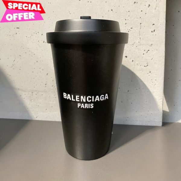 Balenciaga 9 AM 咖啡杯造型手拿包 經典黑 Balenciaga、9 AM、手拿包、小牛皮包、精品包包、平行輸入、精品平行輸入、100%真品、專櫃真品保證、精品折扣、優惠精品價格、限時優惠、快速配送、台灣精品代購