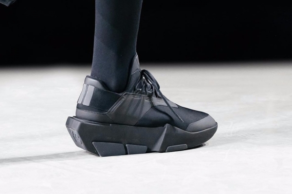 Y-3  MIRA 小牛皮幾何厚底 女款球鞋 UK  4.5 /5 /5.5 /6 /6.5 黑色 