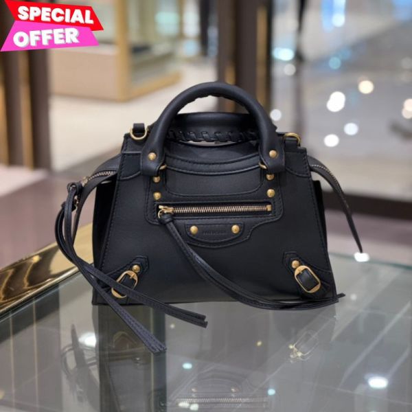 Balenciaga 638524 小牛皮 Neo City 機車包 XS     金釦黑色 Balenciaga Neo City XS,Balenciaga機車包XS,小牛皮金釦包,Balenciaga斜背包,黑色精品小包,義大利精品肩背包,精品平行輸入,100%真品,限時精品優惠