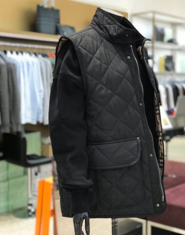 Burberry 男款 80497831 絎縫溫控背心  S/M/L/XL Burberry 男款 80497831 絎縫溫控背心

S/M/L/XL