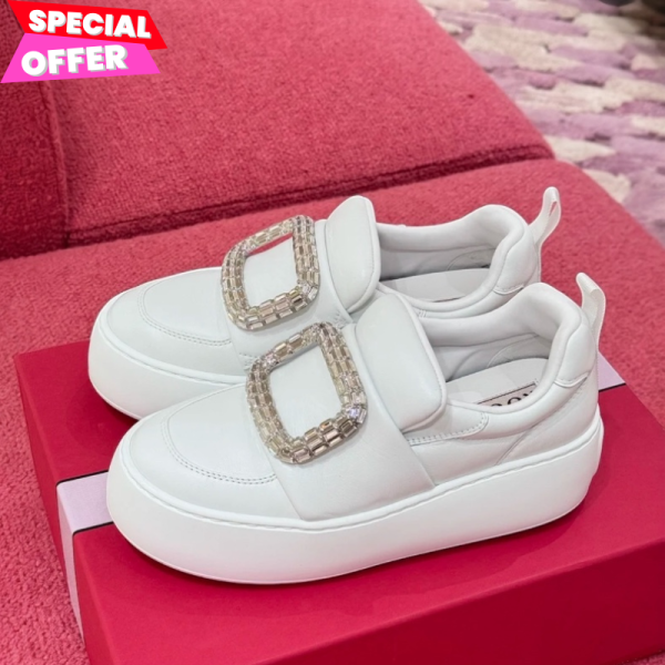 Roger Vivier 女款 Viv Up 水鑽方扣納帕皮革樂福鞋    增高5公分 白色    EU36.5/38 Roger Vivier、Viv' Up、RV鞋款價格、RV鞋子專櫃、RV鞋款評價、RV鞋子尺寸、RV專櫃位置、RV真品鑑定、休閒鞋、運動鞋、水鑽鞋、精品鞋款、精品鞋子推薦、休閒鞋推薦、實用鞋款推薦、精品鞋款評價、鞋款價格、平行輸入、精品平行輸入、100%真品、專櫃真品保證、精品折扣、優惠精品價格、限時優惠、快速配送、台灣精品代購、精品鞋款哪裡買、精品鞋子