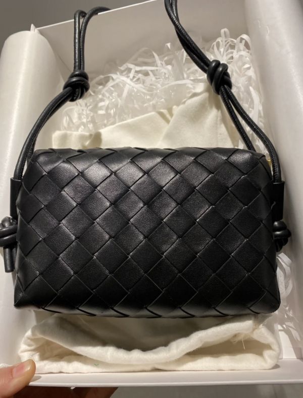 Bottega Veneta 723547 迷你 Loop 相機包  Space 