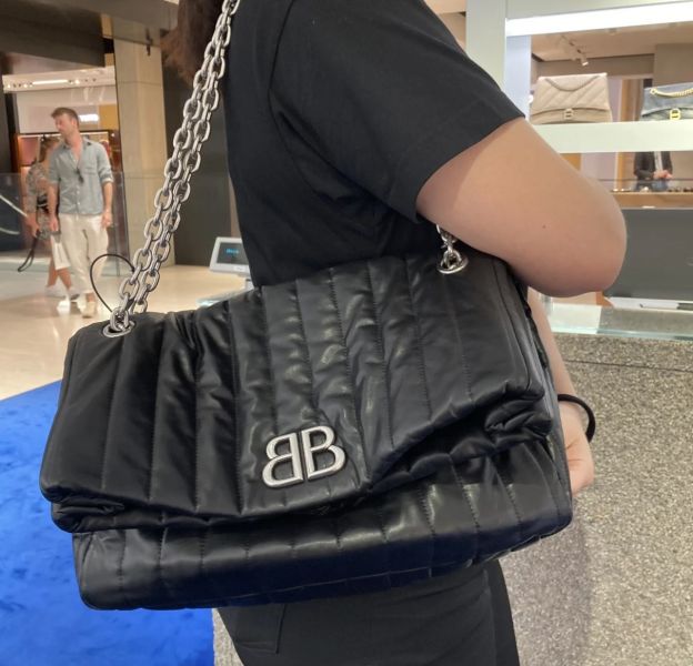 Balenciaga 765945 中款 Monaco 小牛皮絎縫鏈條包    黑色 