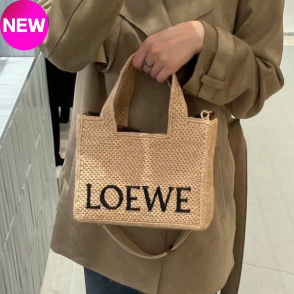 Loewe 小款酒椰纖維 Font 草編托特包  附可斜背長肩帶 自然色 Loewe Font 小托特包 酒椰纖維手工包 自然色托特包 夏日休閒包 馬達加斯加製 Loewe經典編織包 都市自然風托特包