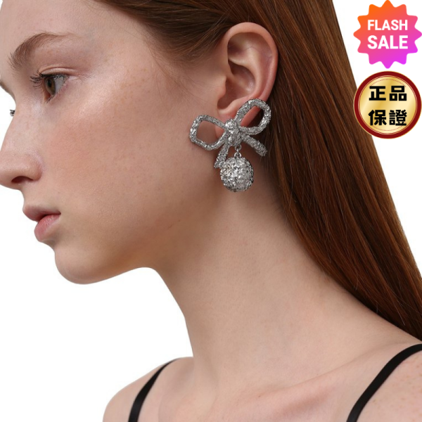 Balenciaga 679588 Bow-detailed 蝴蝶結紋理耳環  銀色 Balenciaga、Bow-detailed、Balenciaga耳環價格、Balenciaga耳環專櫃、Balenciaga配件評價、Balenciaga飾品尺寸、Balenciaga專櫃位置、Balenciaga真品鑑定、平行輸入、精品平行輸入、100%真品、專櫃真品保證、精品折扣、優惠精品價格、限時優惠、快速配送、台灣精品代購、精品耳環哪裡買、精品配件專櫃價格