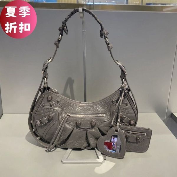 Balenciaga 671307 小羊皮 S 小款 Le Cagole包     灰色 Balenciaga 671307 小羊皮 S 小款 Le Cagole包 

灰色