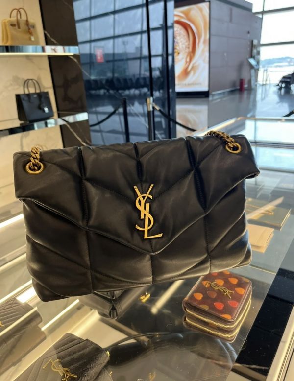 Saint Laurent YSL 577475 中款 Lou Lou Puffer 小羊皮金鍊包   黑色 Saint Laurent YSL 577475 中款 Lou Lou Puffer 小羊皮金鍊包

 黑色