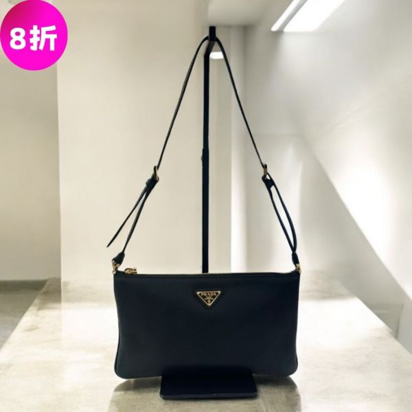 Prada 1BC238 幾何造型皮革單肩包  黑色 Prada, 幾何小袋, 小牛皮肩背包, Prada 皮革包, 精品小包, 精品平行輸入, 100% 真品, 專櫃真品保證, 精品折扣, 優惠精品價格, 限時優惠, 快速配送, 台灣精品代購