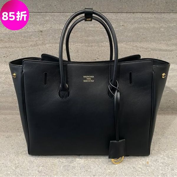 Balenciaga 813362 Hampton Mini 迷你 Carry All 小牛皮包  黑色 Balenciaga, Hampton Mini, Carry All, 迷你手提包, 小牛皮包, 黑色包款, Balenciaga 包推薦, 精品包款推薦, 迷你包推薦, 小型托特包, 都會時尚包, 精品包評價, 精品包價格, 平行輸入, 精品平行輸入, 100% 真品, 專櫃真品保證, 精品折扣, 優惠精品價格, 限時優惠, 快速配送, 台灣精品代購, 精品包包哪裡買, 精品包專櫃價格