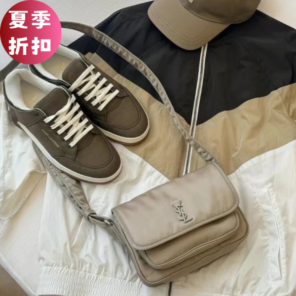 Saint Laurent 776611 Niki 小型 Econyl 尼龍郵差包  麥稈米色 Niki 郵差袋, Econyl® 再生尼龍, 小型肩背包, 義大利手工包, 時尚斜挎包, CASSANDRE 標誌, 實用設計