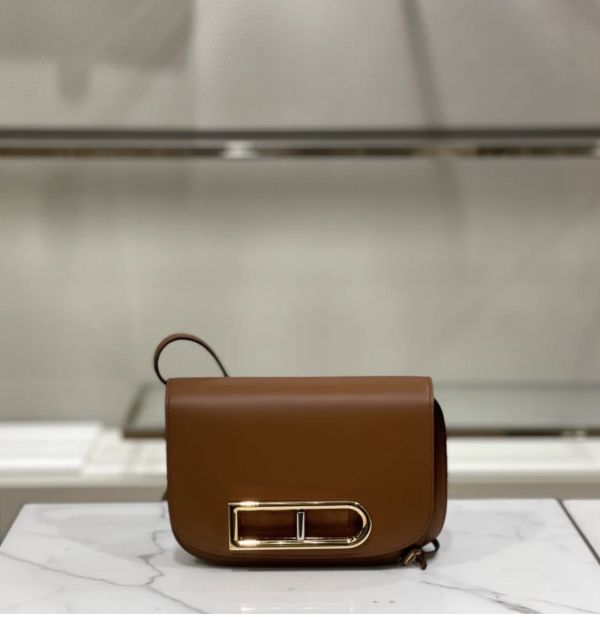 Delvaux 小款 Olen Calf 天鵝絨小牛皮 Lingot 包    焦糖棕 Delvaux 小款 Olen Calf 天鵝絨小牛皮 Lingot 包    焦糖棕
