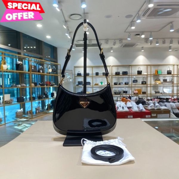 Prada 1BC169 Cleo 漆皮肩背包   黑色 Prada, Cleo, Prada Cleo, Prada 肩背包, 漆皮包, 精品包款, 精品平行輸入, 100% 真品, 專櫃真品保證, 精品折扣, 優惠精品價格, 限時優惠, 快速配送, 台灣精品代購