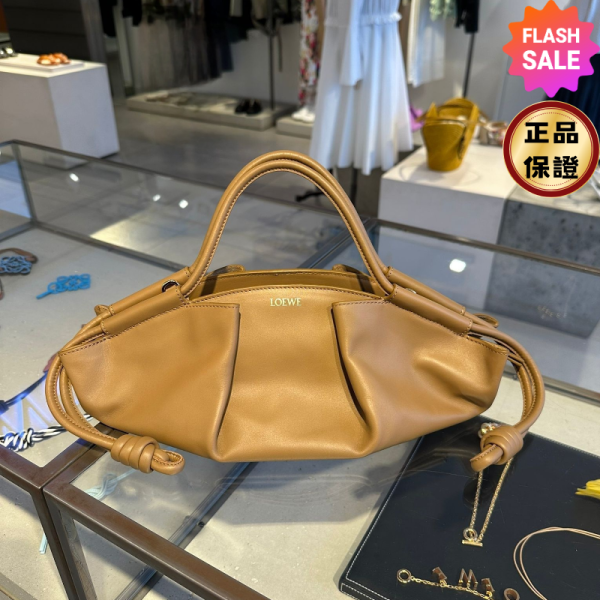 Loewe 亮面納帕小牛皮小款 Paseo 包  橡木色﻿ LOEWE, Paseo 包, 亮面納帕小牛皮, 小款包, 西班牙製造, LOEWE 手提包