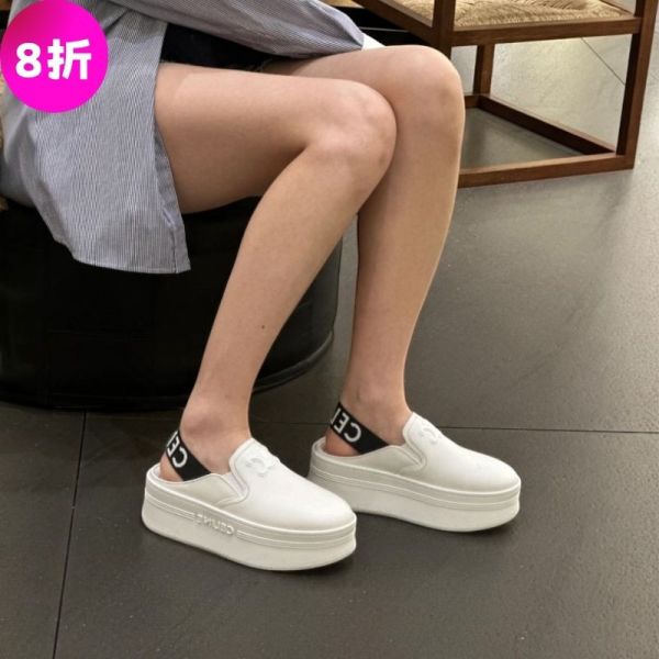 Celine 363655 女款 BLOCK 牛皮革緹花LOGO踝帶穆勒球鞋  螢光白 / 黑色  EU35/36 CELINE穆勒鞋、CELINE BLOCK穆勒鞋、緹花坡跟鞋、Triomphe鞋款、牛皮穆勒鞋、義大利製CELINE、精品涼鞋、CELINE正品穆勒鞋、穆勒鞋推薦、坡跟穆勒鞋穿搭