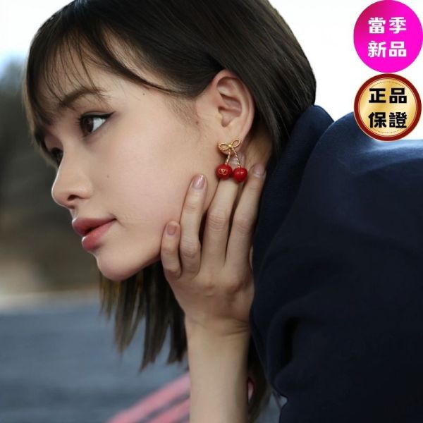 Valentino 金屬琺瑯櫻桃造型耳環 古黃銅色/紅色 Valentino, 櫻桃耳環, 琺瑯耳環, VLOGO SIGNATURE, 精品耳環, 義大利製造