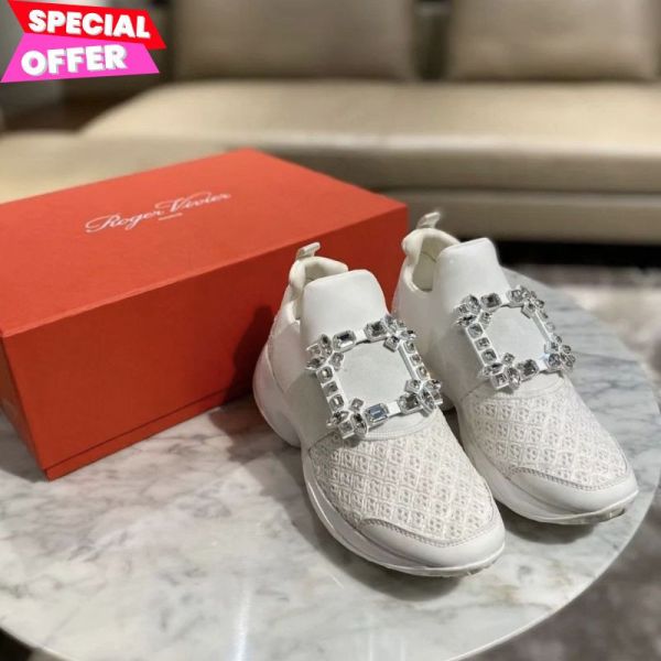 Roger Vivier Viv Run 水晶鑽方釦運動鞋   增高7.5公分 白色    IT 35.5/36/37/37.5/38/38.5 Roger Vivier 運動鞋, Viv Run 增高鞋, 水晶方釦鞋, 白色運動鞋, 義大利手工鞋, 奢華增高鞋, 時尚運動鞋