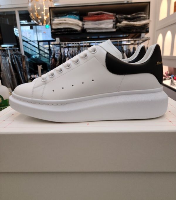Alexander McQueen Oversized 男款厚底球鞋  黑色皮革尾/白色     IT 40 YSL COLLEGE學院包