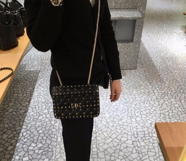 Valentino 小款 Spike 羊皮鉚釘包 黑色 