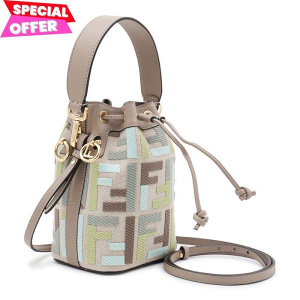 Fendi 8BS093 迷你 FF緹花小牛皮Mon Tresor 包    米灰色 Fendi 8BS093 迷你 FF緹花小牛皮Mon Tresor 包



櫻桃紅及松露棕多色