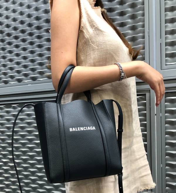 Balenciaga 551815 Everyday XXS 小牛皮托特包 黑色 Balenciaga 551815 Everyday XXS 小牛皮托特包 黑色