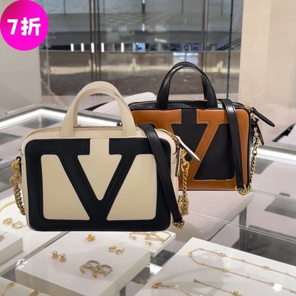 Valentino Garavani 軟羊皮 VIVA Superstar 盒子包 黑色配白色 Valentino、Viva Superstar、6W0B0R73PTJ、Valentino Garavani、納帕皮革、VLogo Signature、三用包、義大利製奢侈品包包、鏈條包、精品包推薦、精品包評價、精品包價格、平行輸入、100%真品、專櫃真品保證、限時優惠、精品包包哪裡買