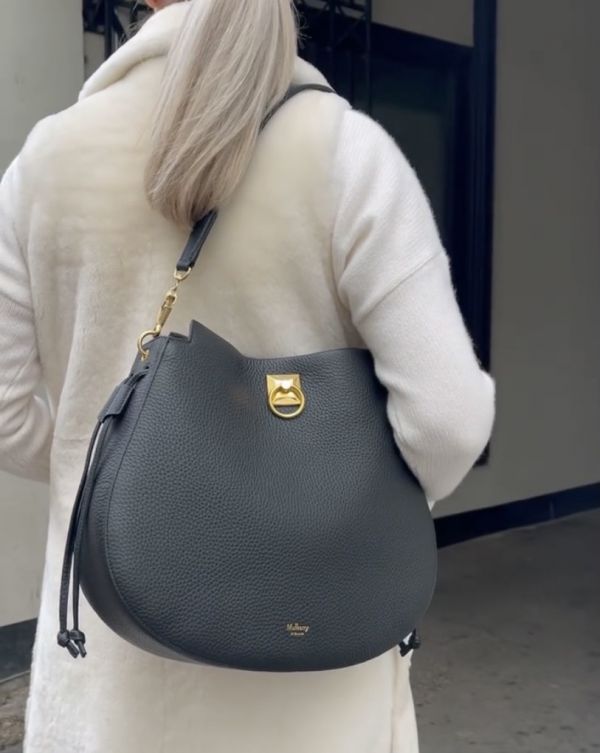 Mulberry HH7223 Iris 粗粒面皮革新月包    黑色 